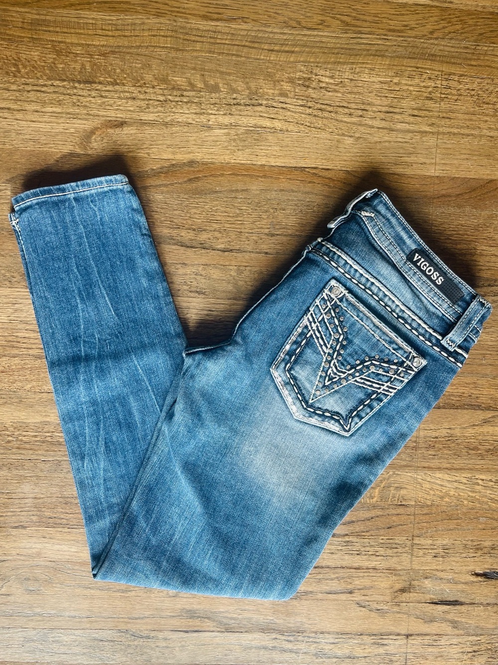Vigoss Women's Medium Blue Skinny Jeans with Embroidered Back Pocket